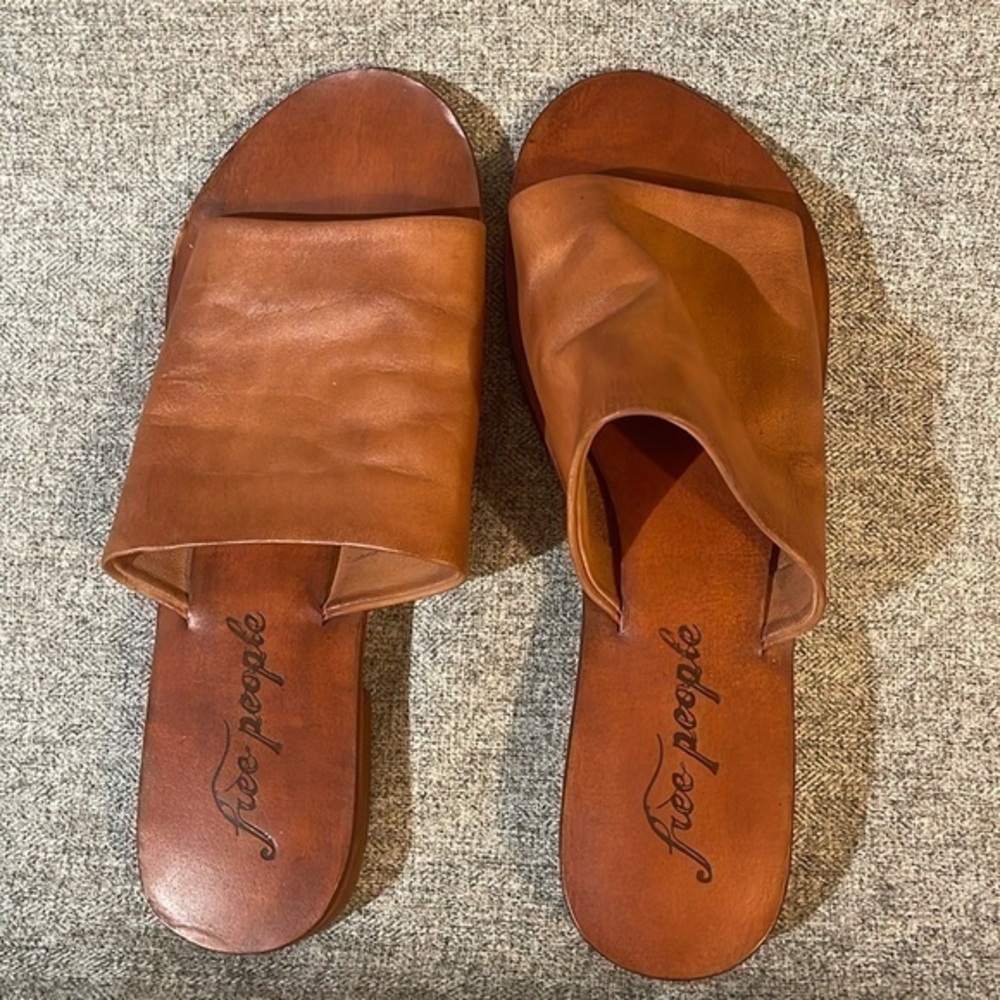 Free People Vicente Slide Sandals. NEW